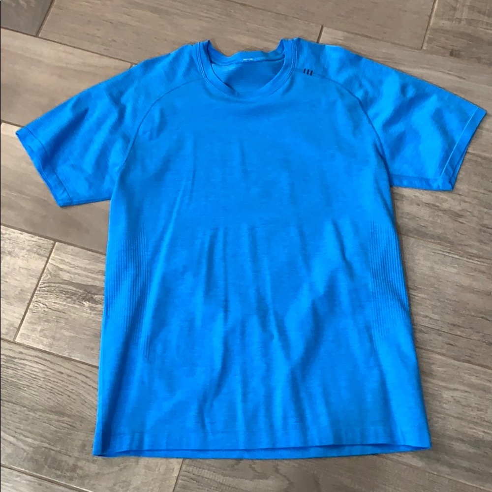 Lululemon Performance Metal Vent T